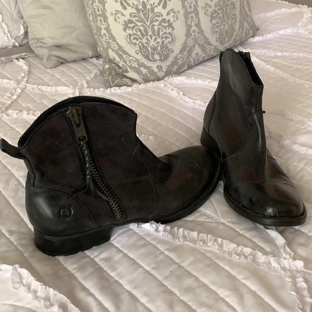 Born black booties